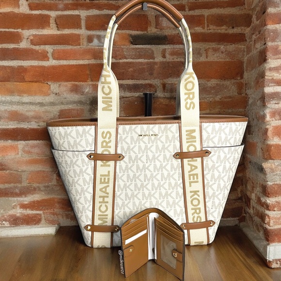 Micheal Kors Maeve Large Tote + Wallet in Vanilla NWT - Picture 2 of 7